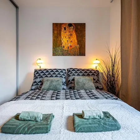 Adm Premium Center * Pozsony