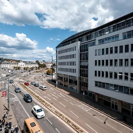 Adm Premium Center Apartman *